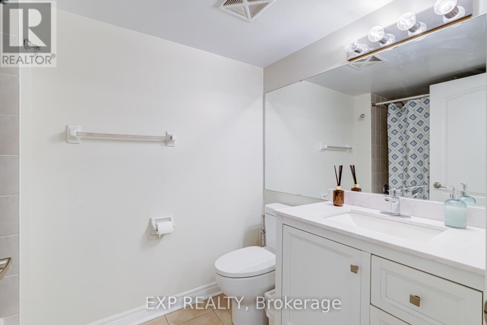 808 - 212 Eglinton Avenue E, Toronto (Mount Pleasant West), Ontario  M4P 1K2 - Photo 12 - C12662502