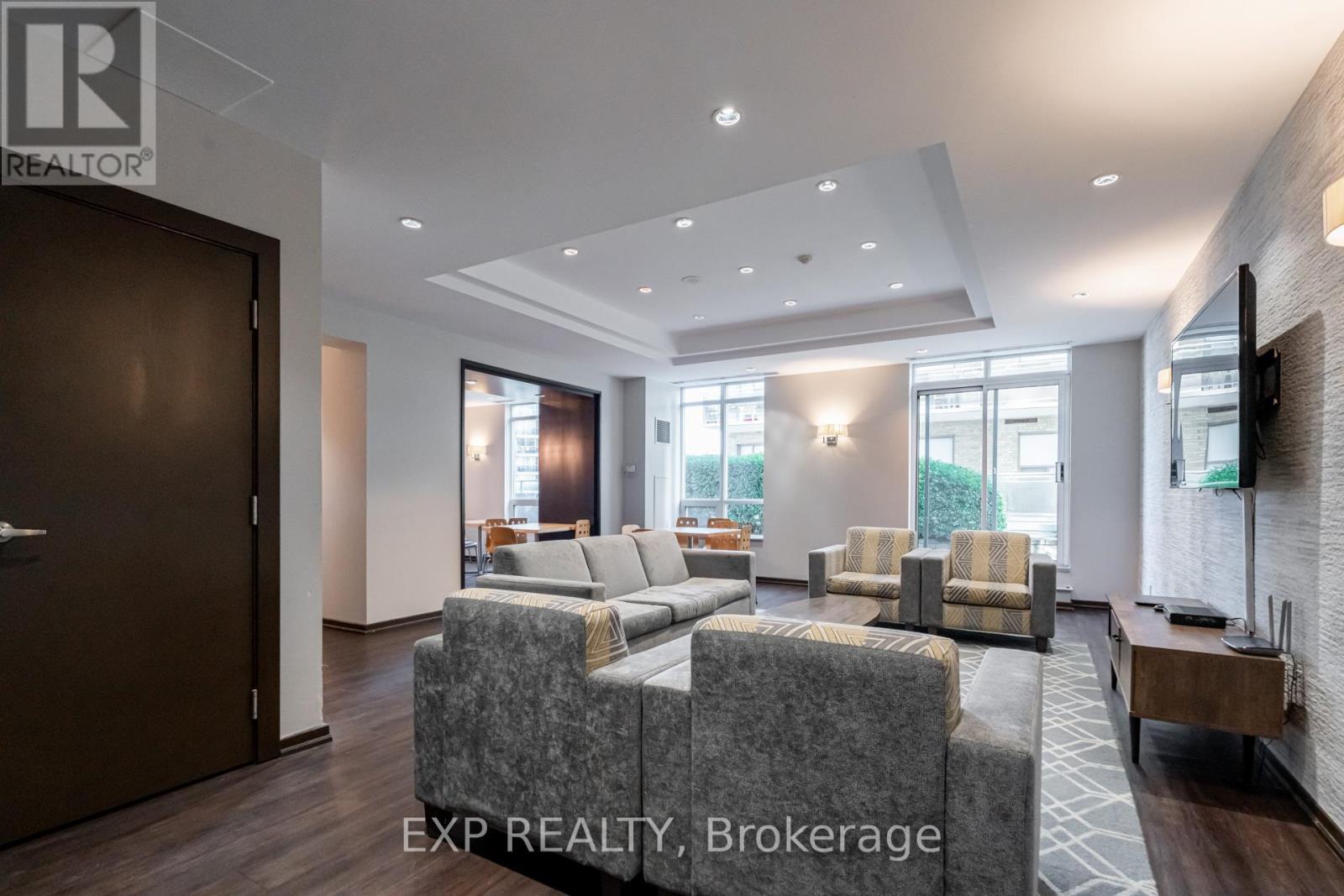 808 - 212 Eglinton Avenue E, Toronto (Mount Pleasant West), Ontario  M4P 1K2 - Photo 17 - C12662502