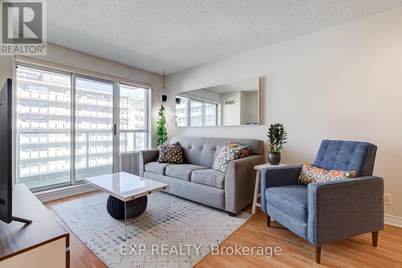 808 - 212 Eglinton Avenue E, Toronto (Mount Pleasant West), Ontario  M4P 1K2 - Photo 9 - C12662502