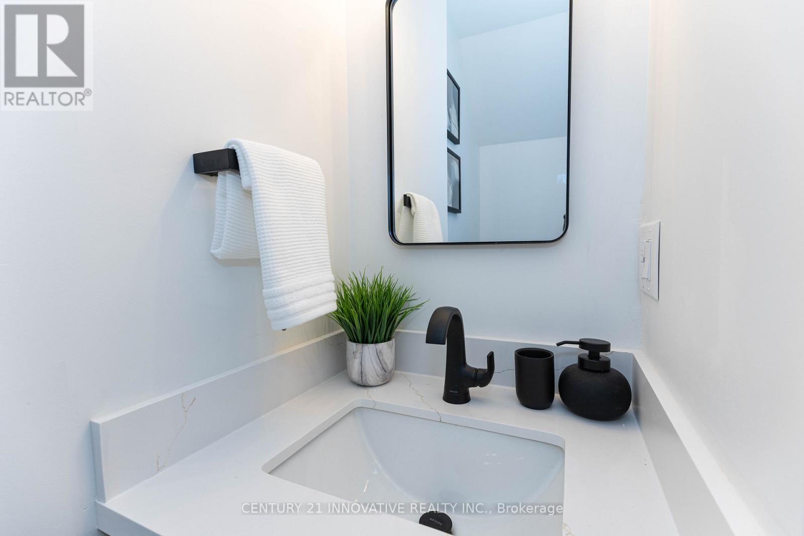 371 Milverton Boulevard, Toronto, Ontario  M4J 1W1 - Photo 16 - E12662316