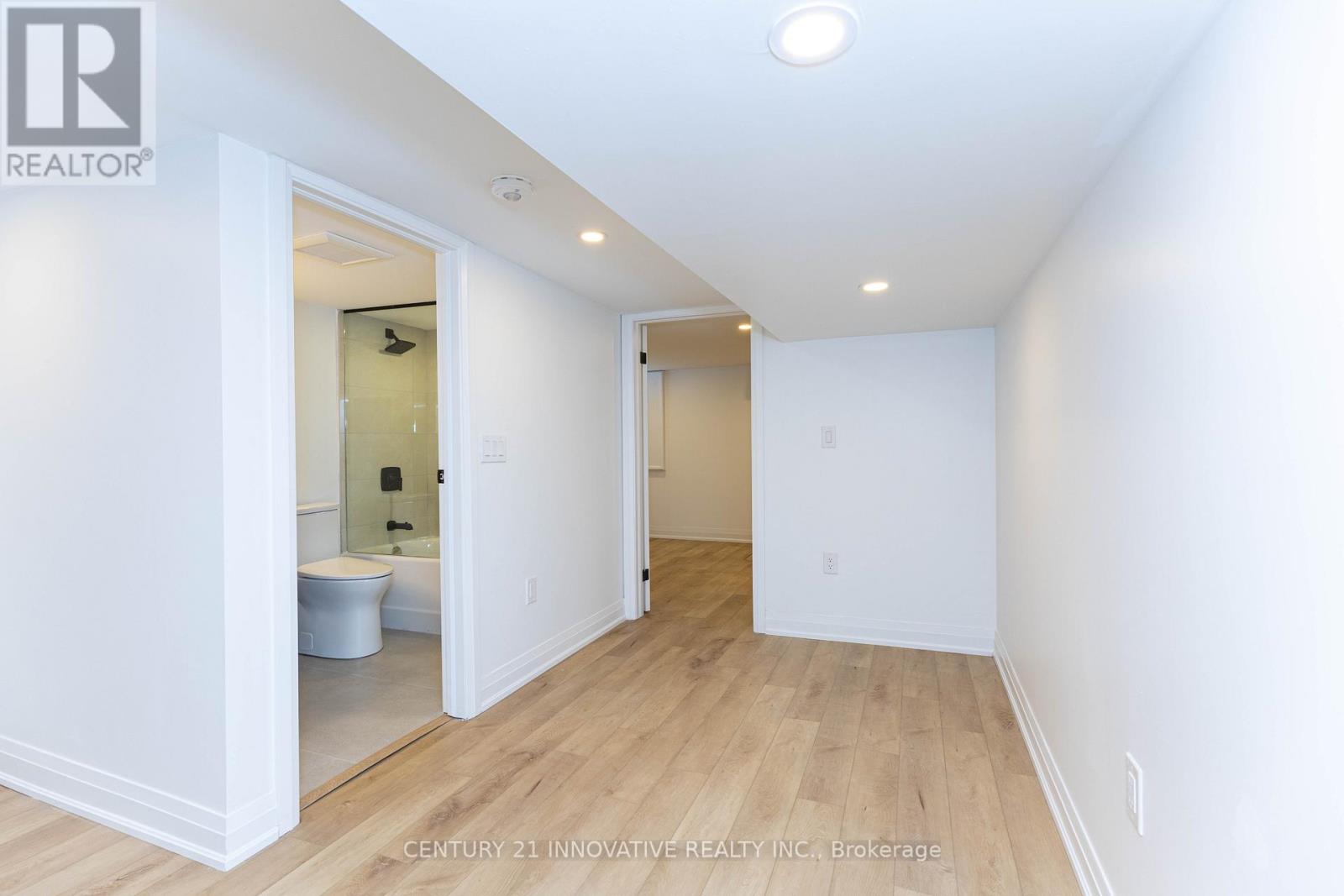 371 Milverton Boulevard, Toronto, Ontario  M4J 1W1 - Photo 35 - E12662316