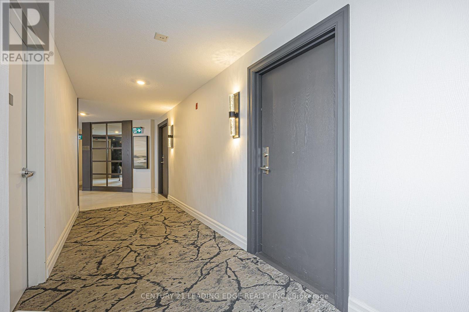 318 - 340 Watson Street W, Whitby, Ontario  L1N 9G1 - Photo 5 - E12662504