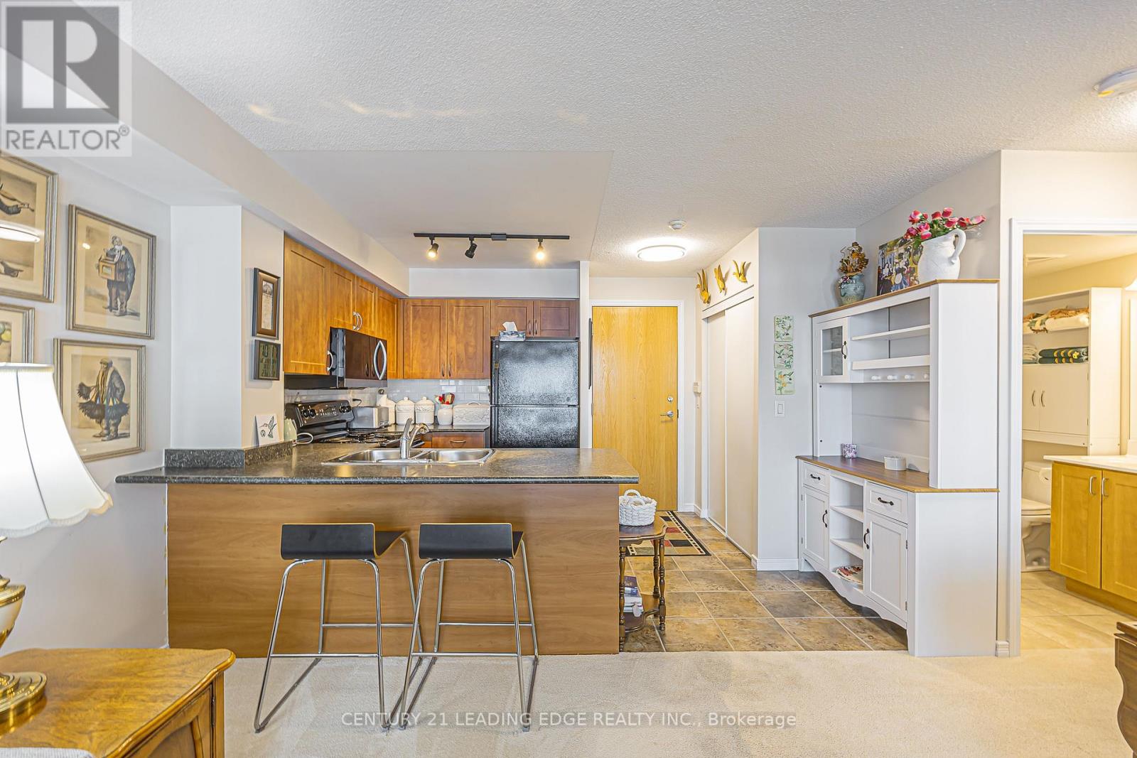 318 - 340 Watson Street W, Whitby, Ontario  L1N 9G1 - Photo 6 - E12662504