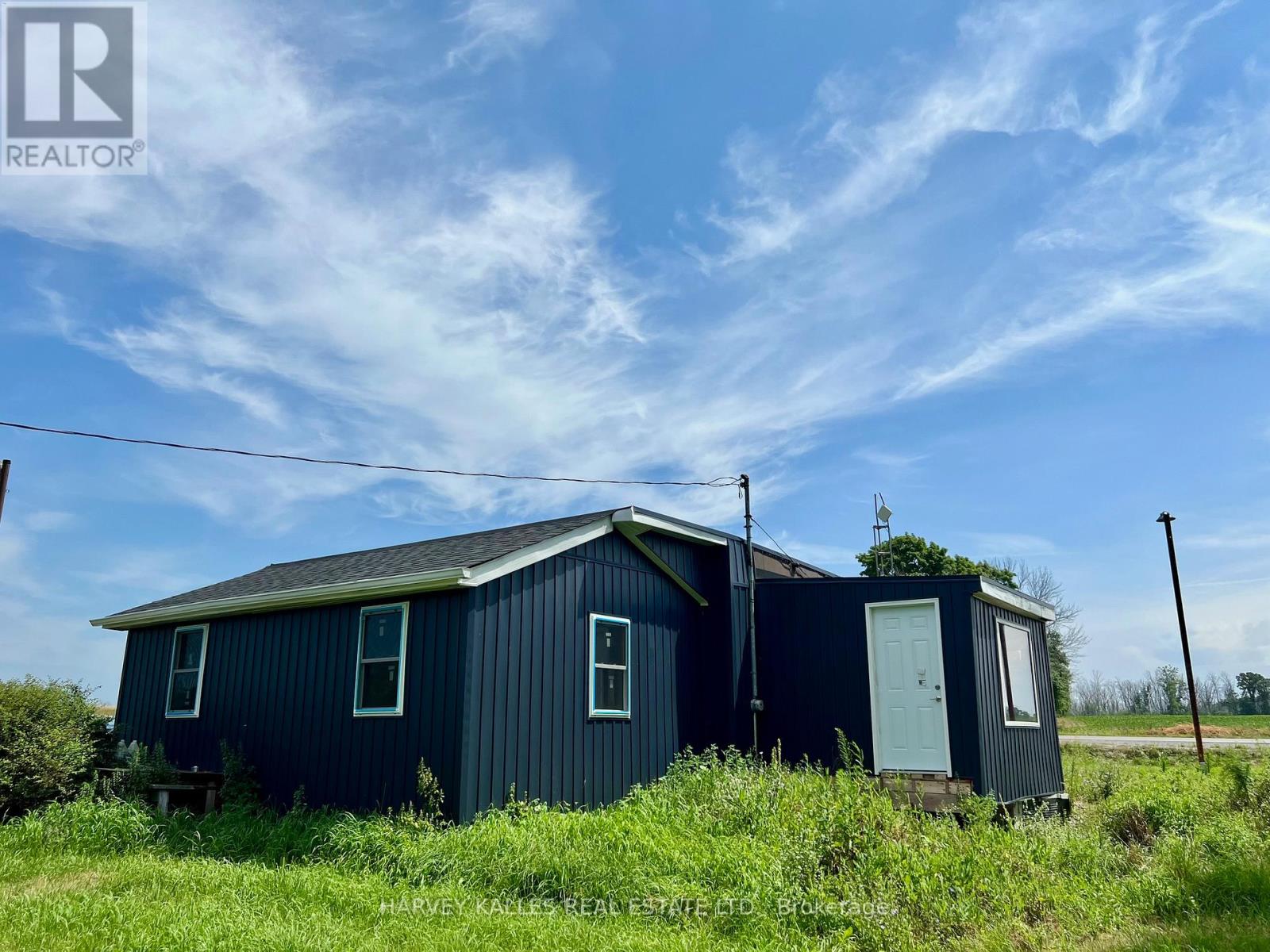 11 Melville Road, Prince Edward County, Ontario  K0K 1T0 - Photo 9 - X12373016