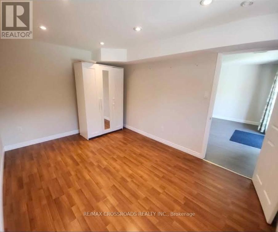 304 Orsi Avenue, Bradford West Gwillimbury, Ontario  L3Z 1B7 - Photo 10 - N12661816