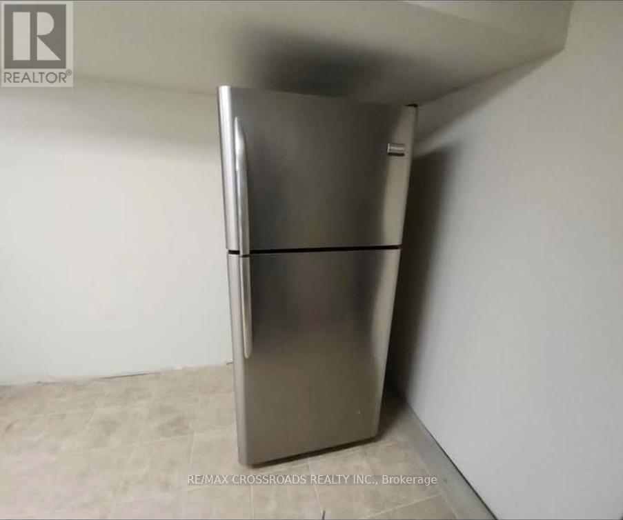 304 Orsi Avenue, Bradford West Gwillimbury, Ontario  L3Z 1B7 - Photo 17 - N12661816