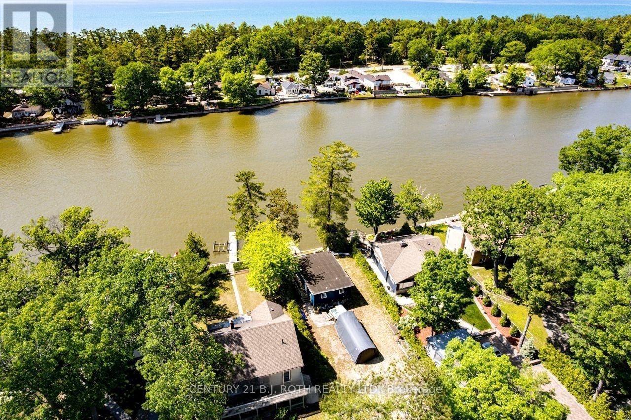 1250 River Road W, Wasaga Beach, Ontario  L9Z 2W6 - Photo 2 - S12662332