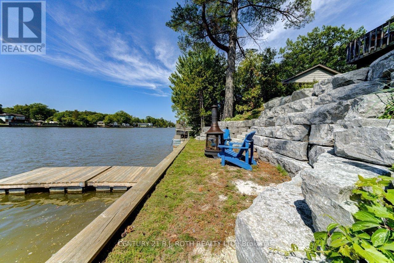 1250 River Road W, Wasaga Beach, Ontario  L9Z 2W6 - Photo 5 - S12662332