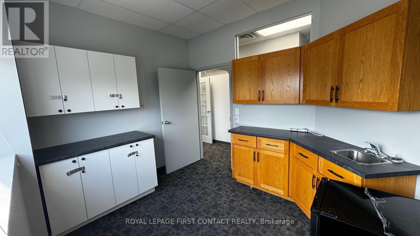 305 - 125 Bell Farm Road, Barrie (Wellington), Ontario  L4M 6L2 - Photo 11 - S12662340