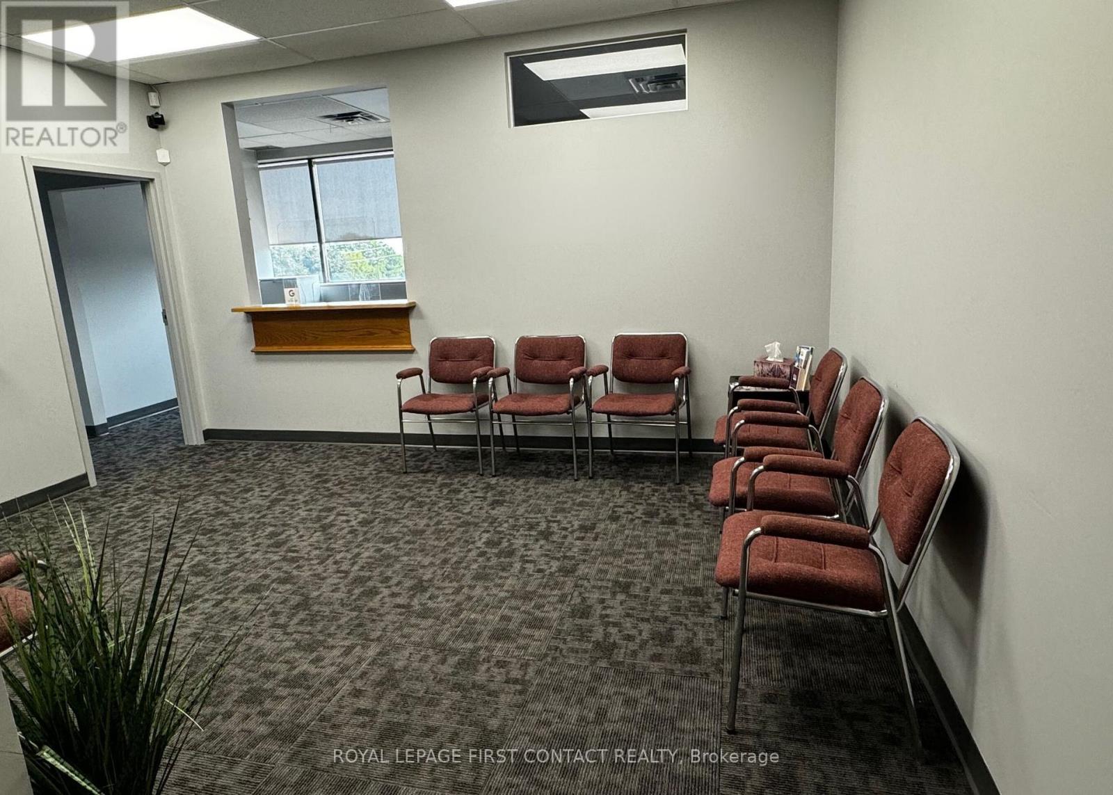 305 - 125 Bell Farm Road, Barrie (Wellington), Ontario  L4M 6L2 - Photo 4 - S12662340