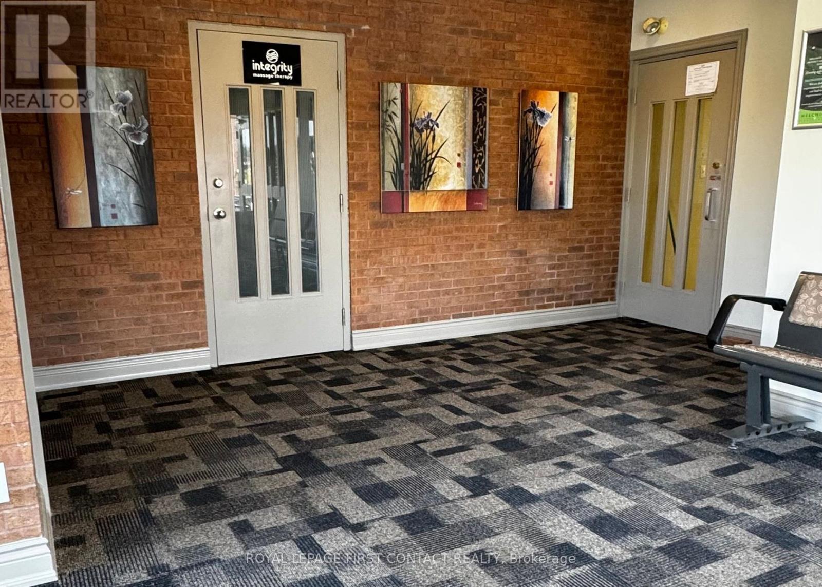 204 - 11 Ferris Lane, Barrie (Bayfield), Ontario  L4M 5N6 - Photo 3 - S12662436