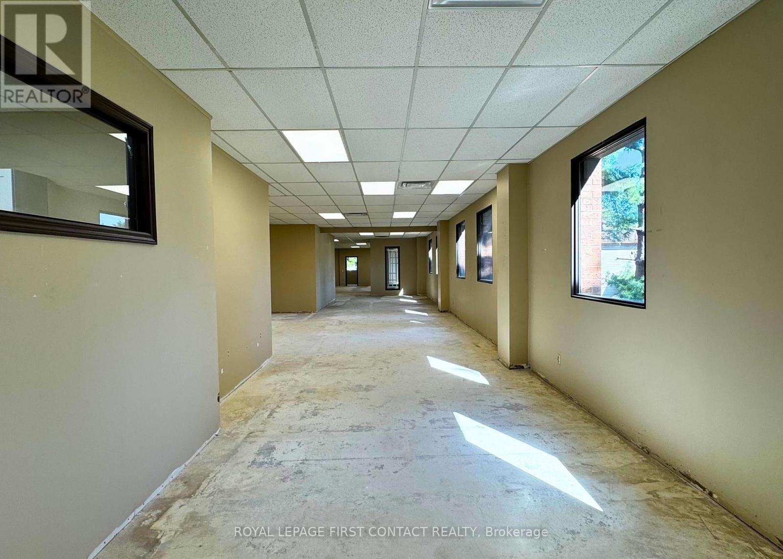 201/203 - 11 Ferris Lane, Barrie (Bayfield), Ontario  L4M 5N6 - Photo 11 - S12662458