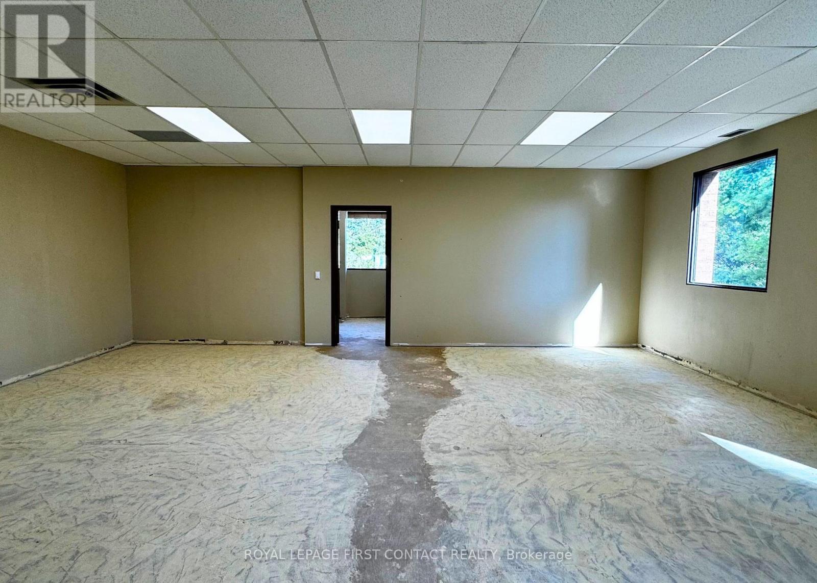 201/203 - 11 Ferris Lane, Barrie (Bayfield), Ontario  L4M 5N6 - Photo 12 - S12662458