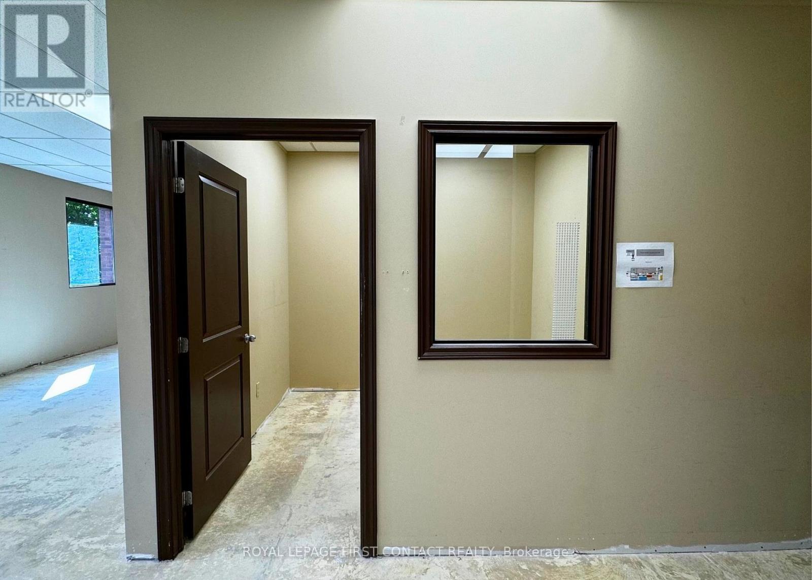 201/203 - 11 Ferris Lane, Barrie (Bayfield), Ontario  L4M 5N6 - Photo 7 - S12662458