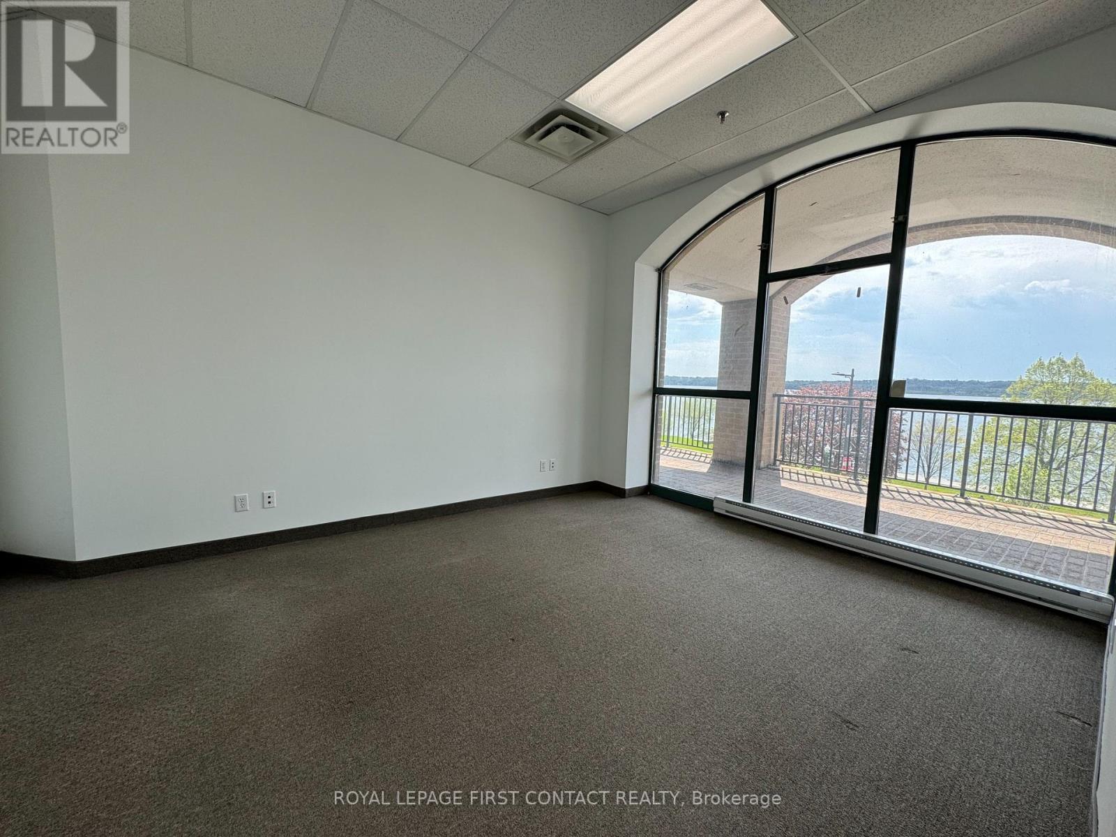 201 - 140 Dunlop Street E, Barrie (City Centre), Ontario  L4M 6H1 - Photo 5 - S12662514