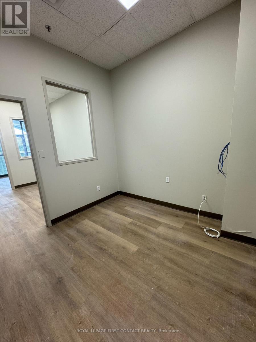 202 - 140 Dunlop Street E, Barrie (City Centre), Ontario  L4M 6H1 - Photo 10 - S12662536