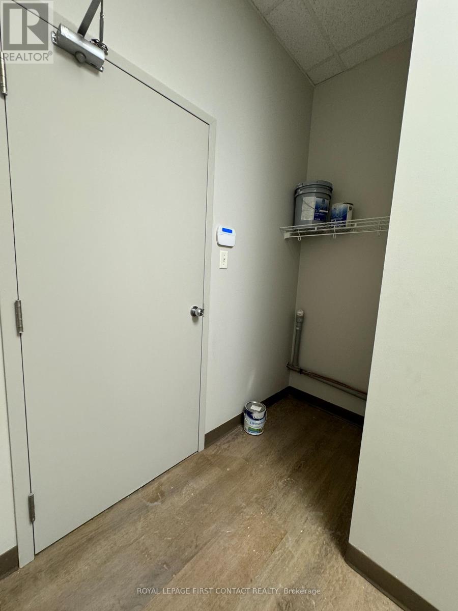 202 - 140 Dunlop Street E, Barrie (City Centre), Ontario  L4M 6H1 - Photo 14 - S12662536