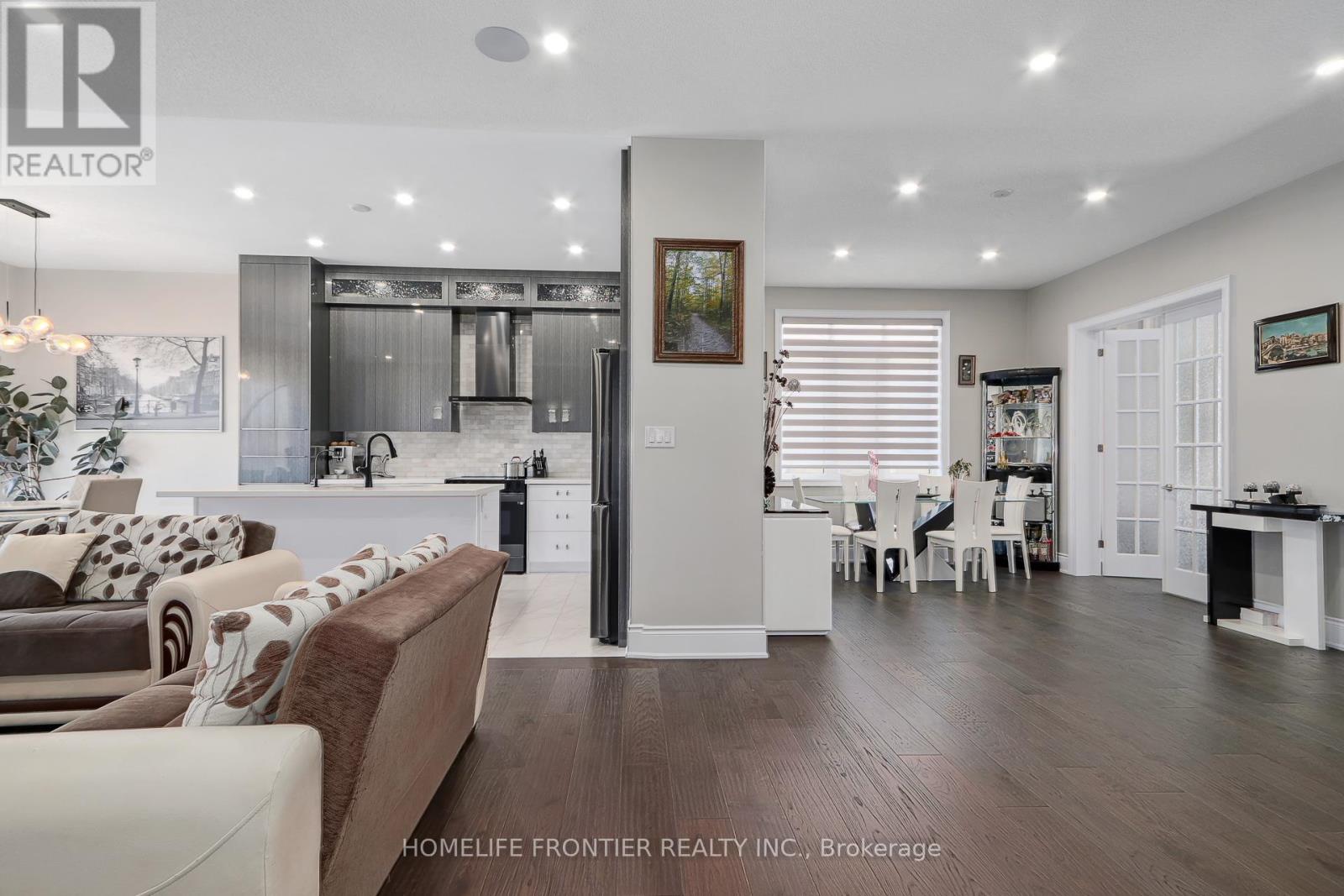 244 Ramblewood Drive, Wasaga Beach, Ontario  L9Z 0L5 - Photo 10 - S12662546