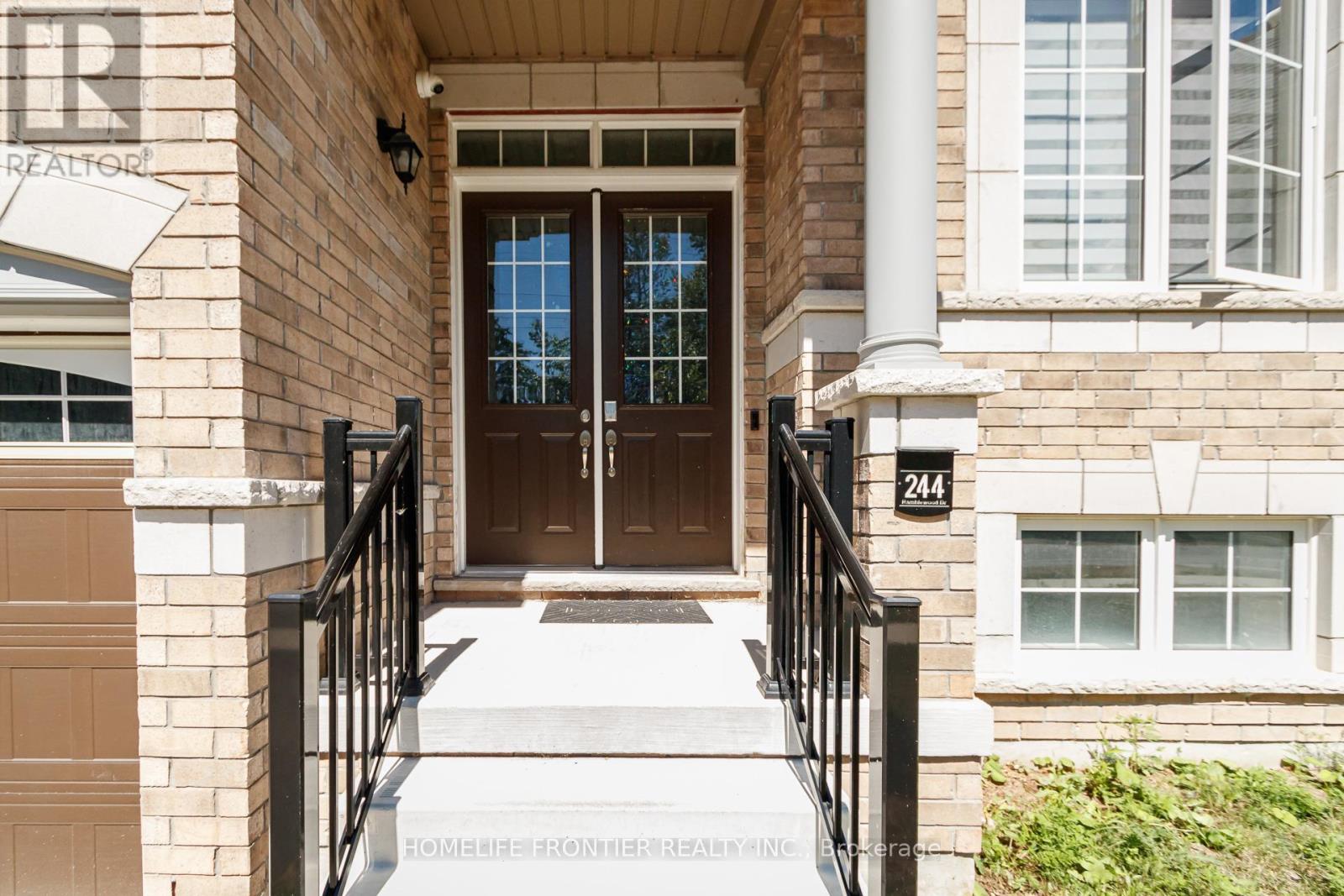 244 Ramblewood Drive, Wasaga Beach, Ontario  L9Z 0L5 - Photo 2 - S12662546