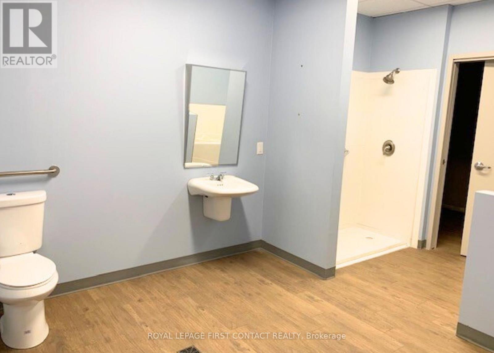 103 - 11 Lakeside Terrace, Barrie, Ontario  L4M 0H9 - Photo 8 - S12662568