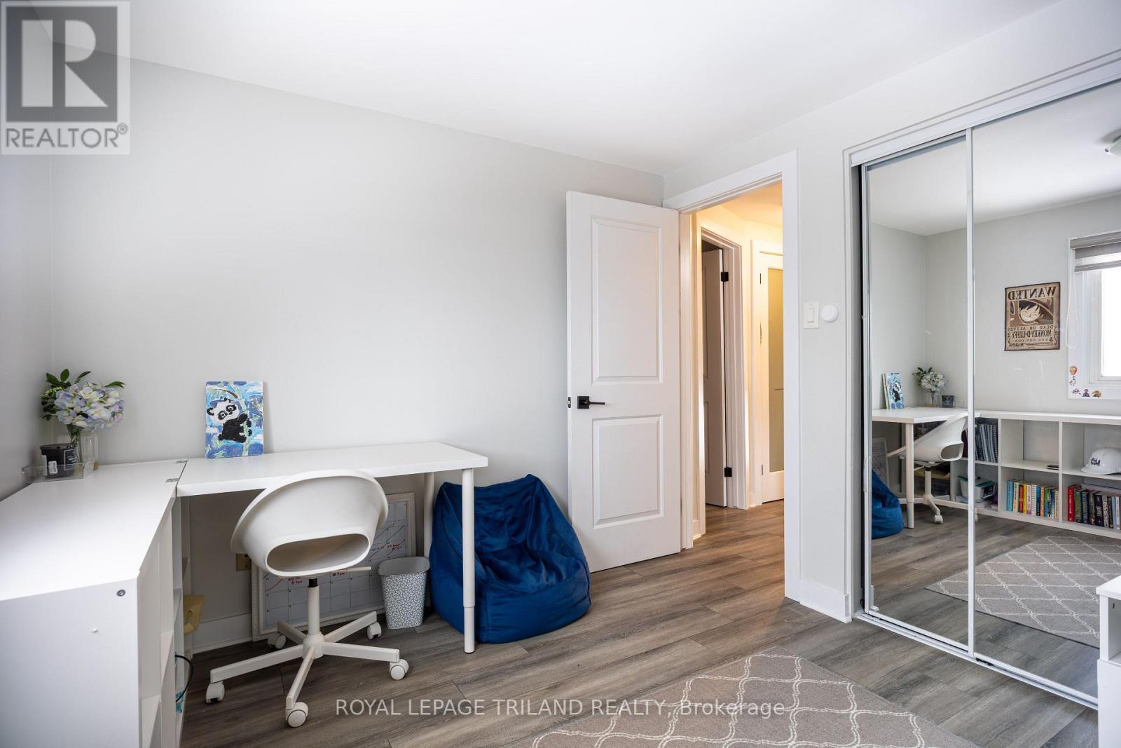 Photo 25 of 38 for 43 Beechmount Crescent