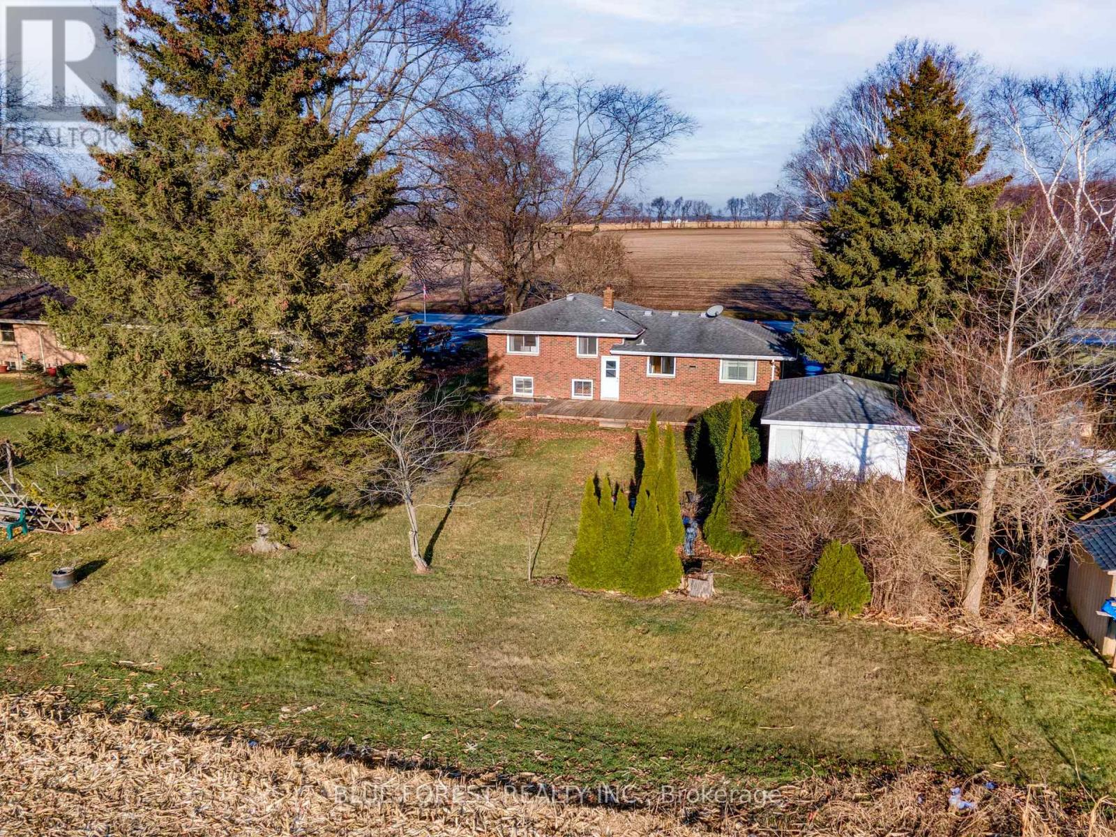 10915 Graham Road, West Elgin, Ontario  N0L 2P0 - Photo 43 - X12660936