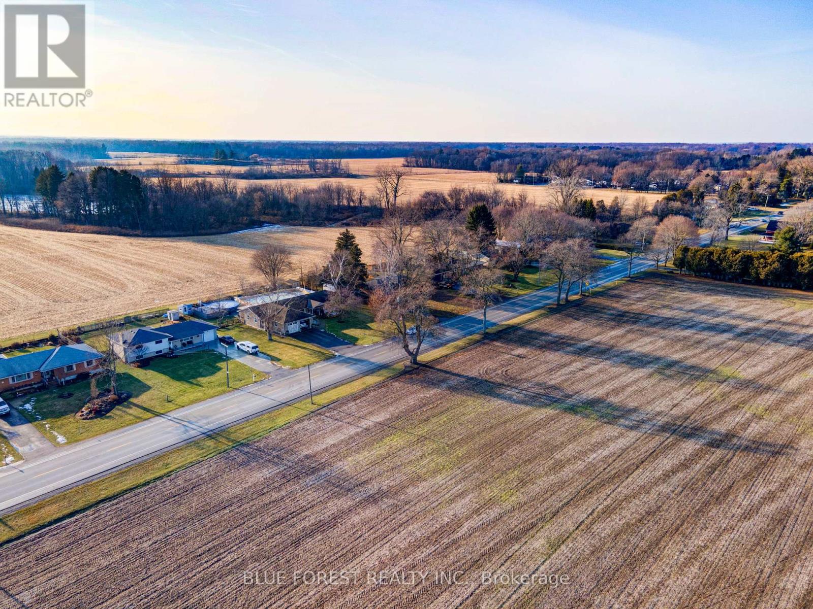 10915 Graham Road, West Elgin, Ontario  N0L 2P0 - Photo 49 - X12660936