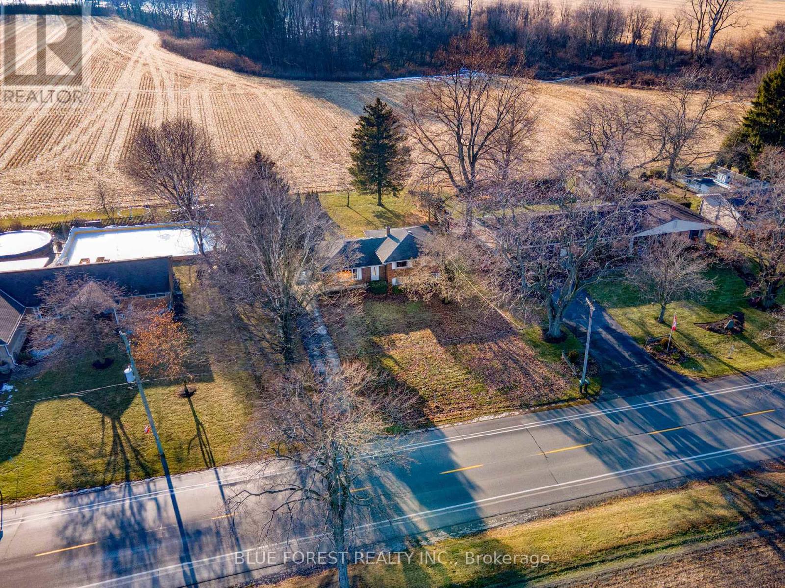 10915 Graham Road, West Elgin, Ontario  N0L 2P0 - Photo 47 - X12660936