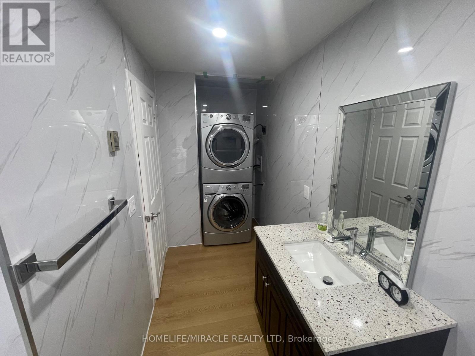 Upper Level - 707 Niagara Boulevard, Fort Erie, Ontario  L2A 3H2 - Photo 12 - X12661968