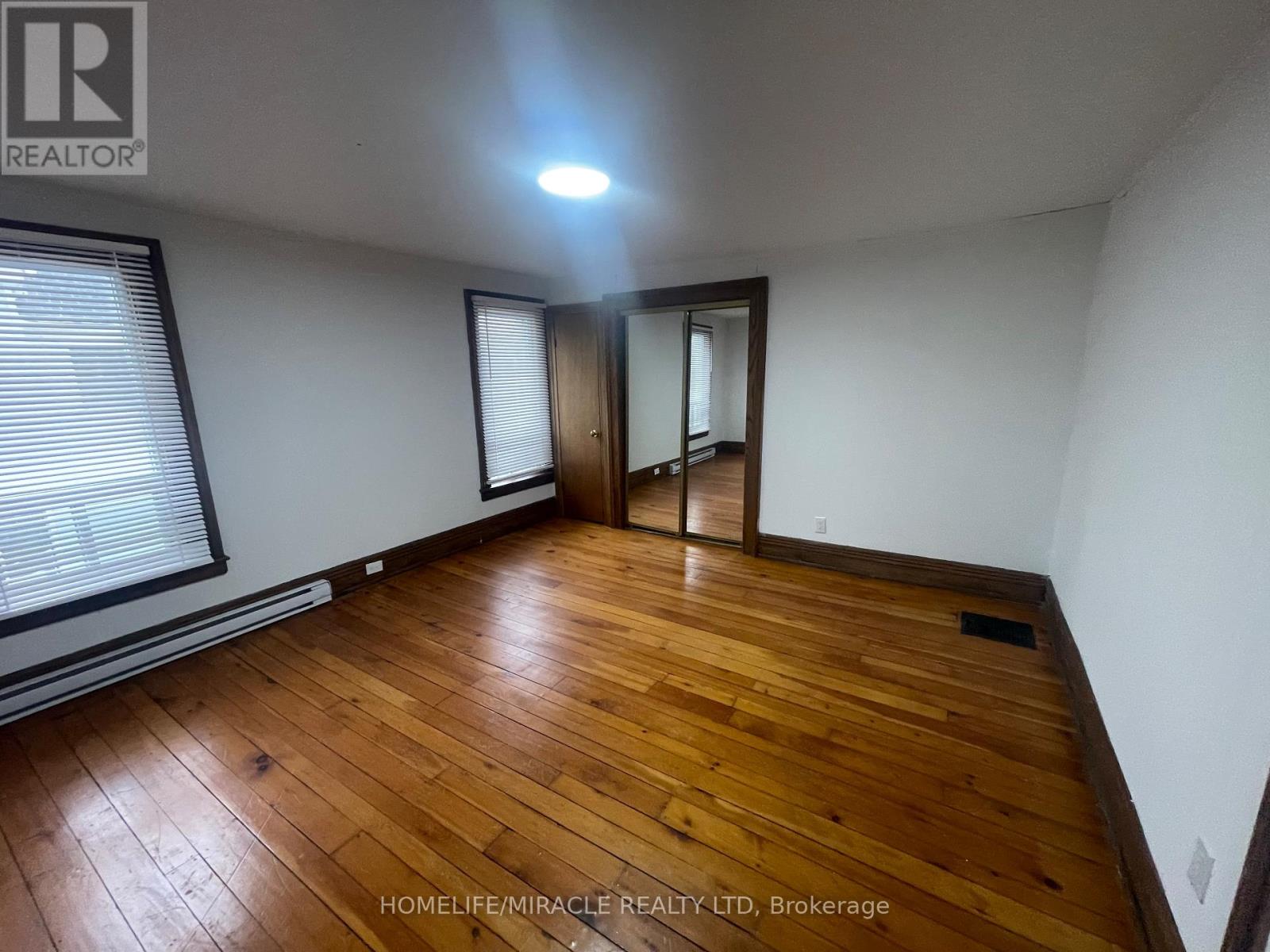 Upper Level - 707 Niagara Boulevard, Fort Erie, Ontario  L2A 3H2 - Photo 9 - X12661968