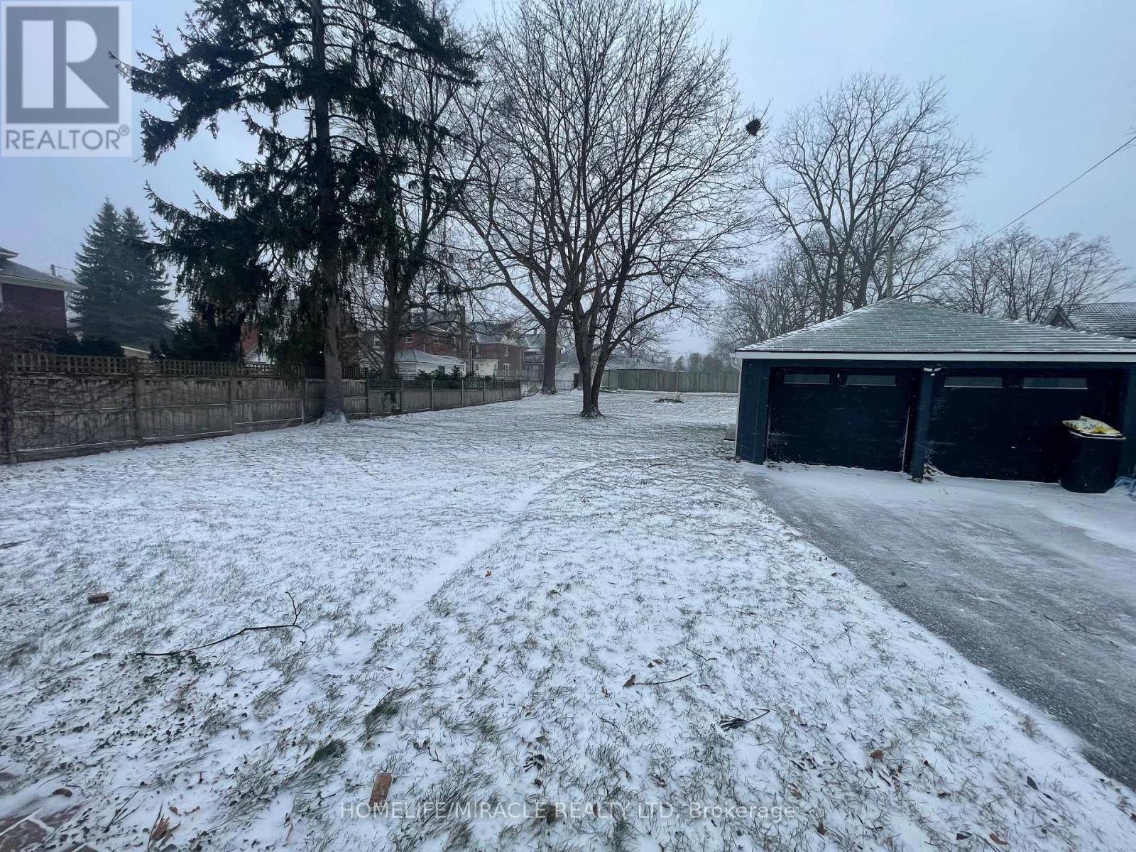 Upper Level - 707 Niagara Boulevard, Fort Erie, Ontario  L2A 3H2 - Photo 19 - X12661968