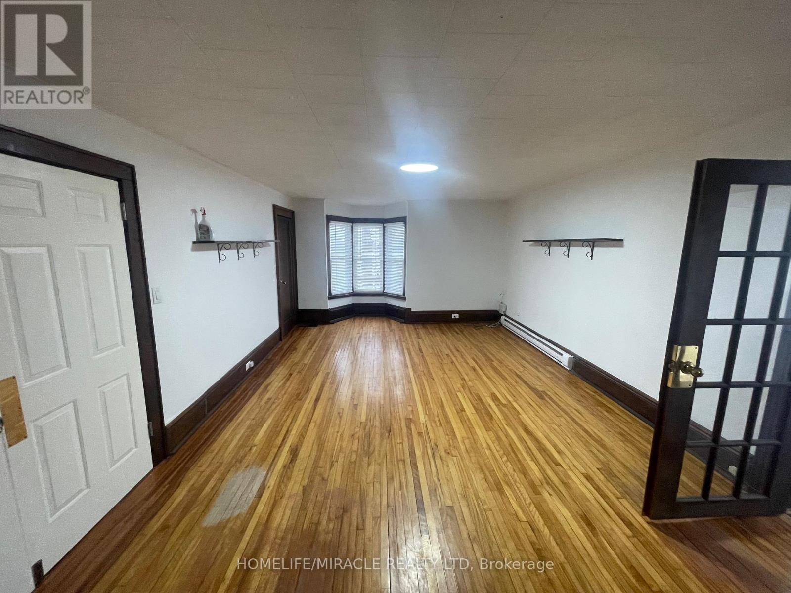 Upper Level - 707 Niagara Boulevard, Fort Erie, Ontario  L2A 3H2 - Photo 6 - X12661968