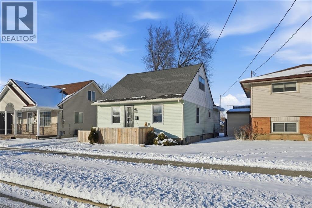 144 Catherine Street, Fort Erie, Ontario  L2A 2J2 - Photo 3 - 40795632