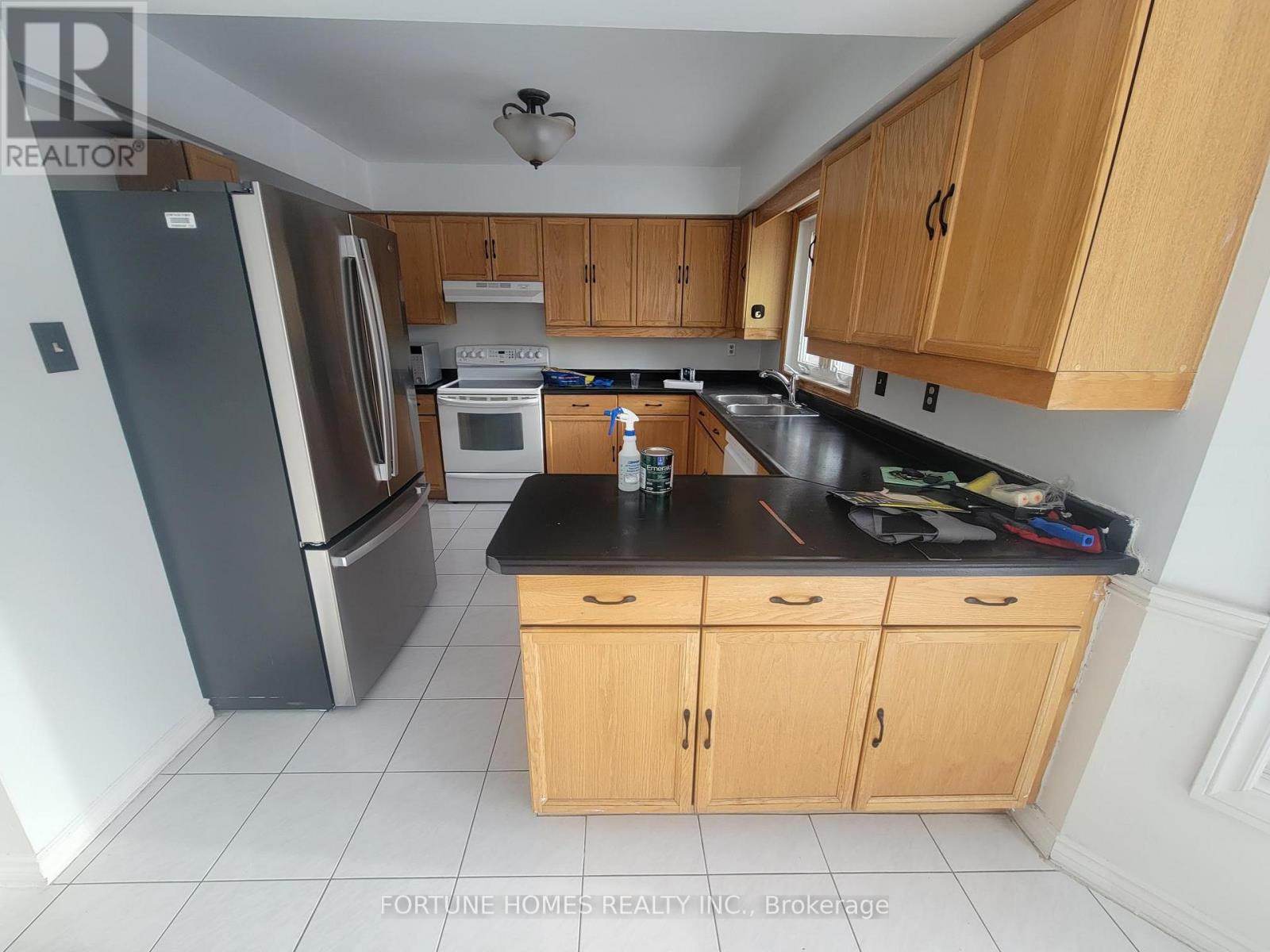 3704 Ketchum Court E, Mississauga, Ontario  L5L 4S4 - Photo 11 - W12662294