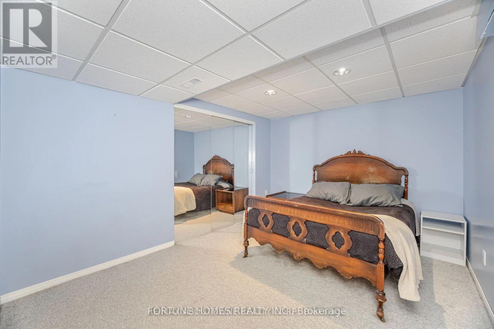 3704 Ketchum Court E, Mississauga, Ontario  L5L 4S4 - Photo 20 - W12662294