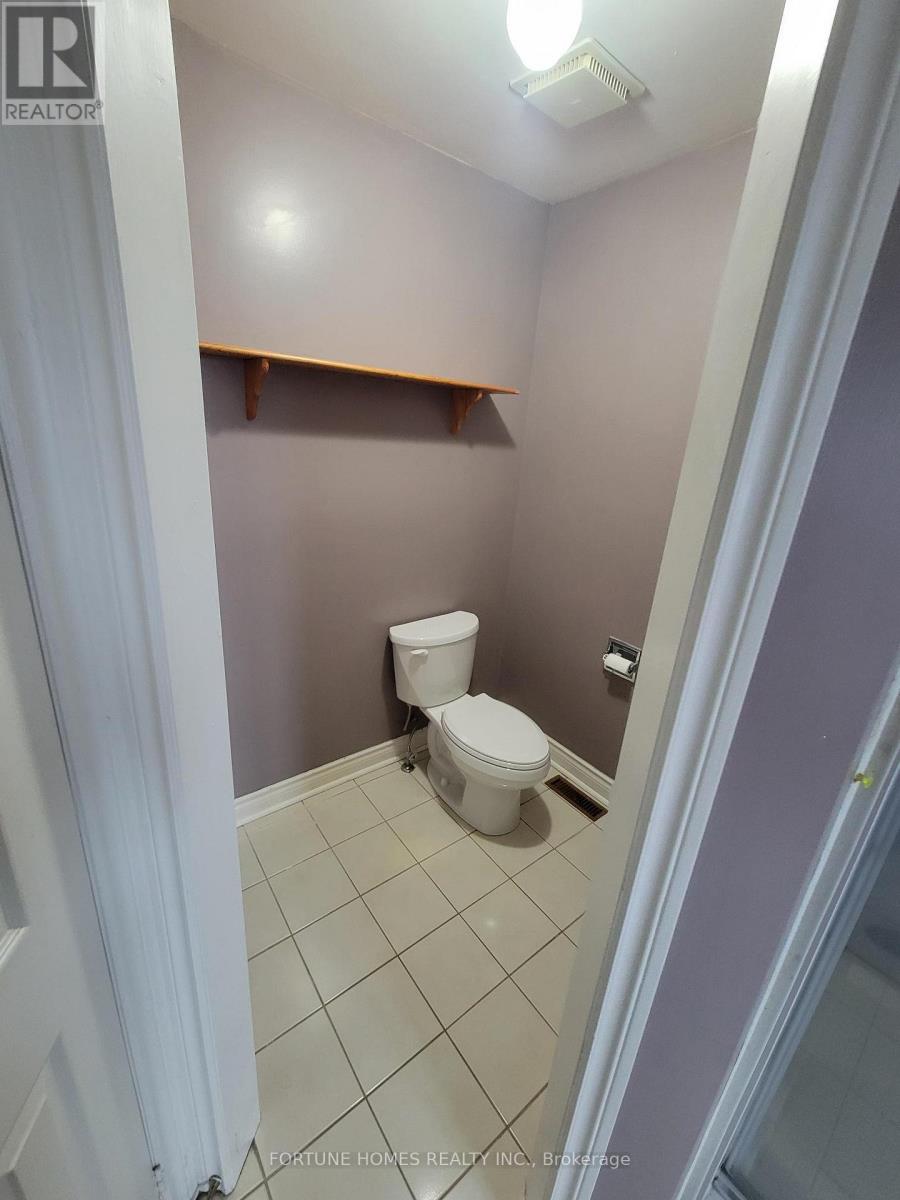 3704 Ketchum Court E, Mississauga, Ontario  L5L 4S4 - Photo 26 - W12662294