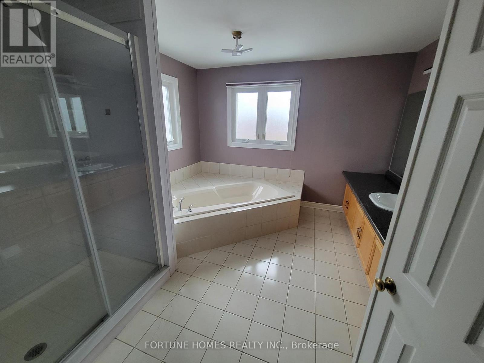 3704 Ketchum Court E, Mississauga, Ontario  L5L 4S4 - Photo 29 - W12662294