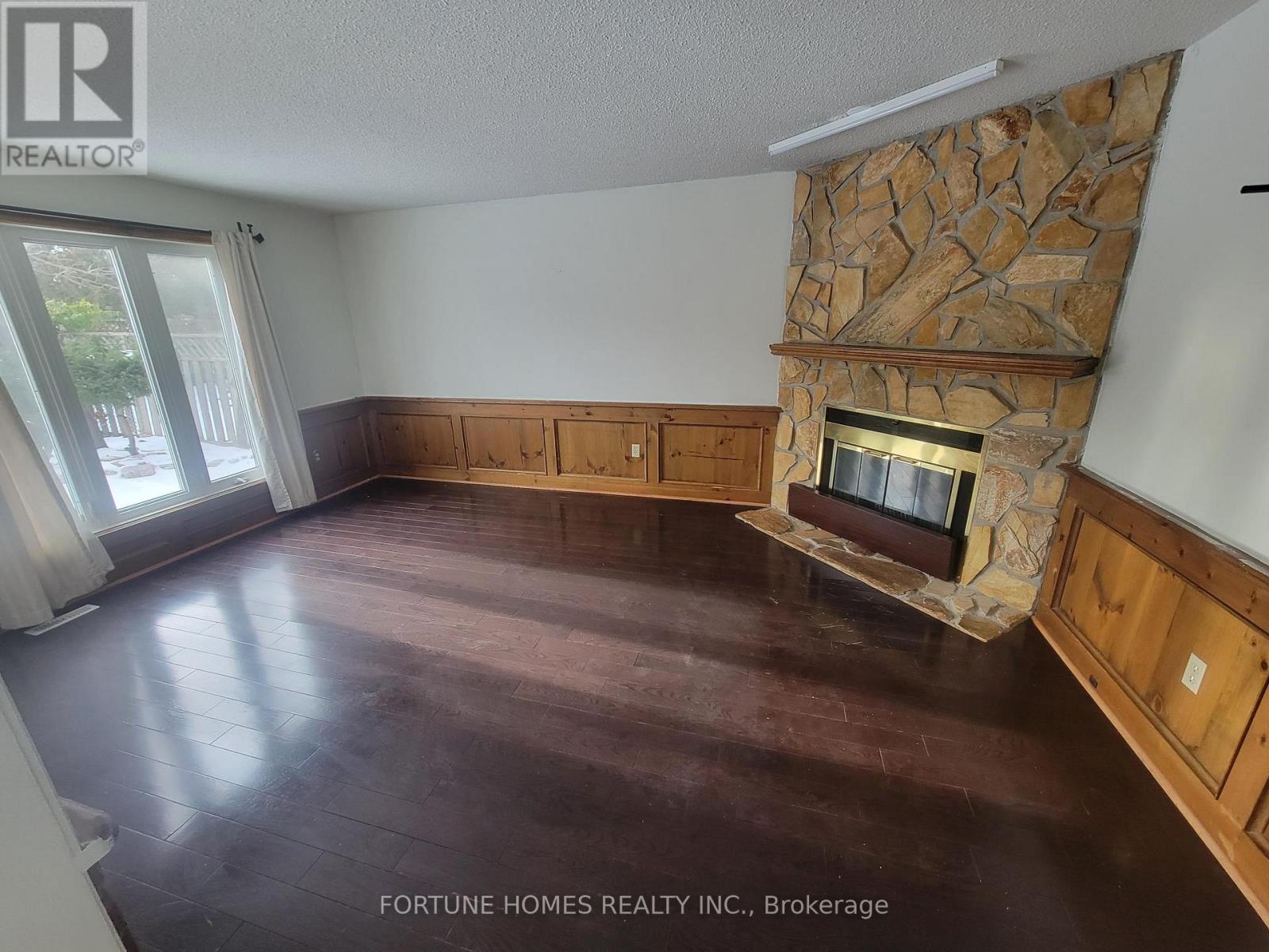 3704 Ketchum Court E, Mississauga, Ontario  L5L 4S4 - Photo 32 - W12662294