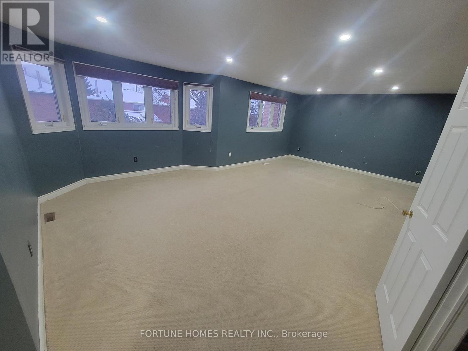 3704 Ketchum Court E, Mississauga, Ontario  L5L 4S4 - Photo 47 - W12662294