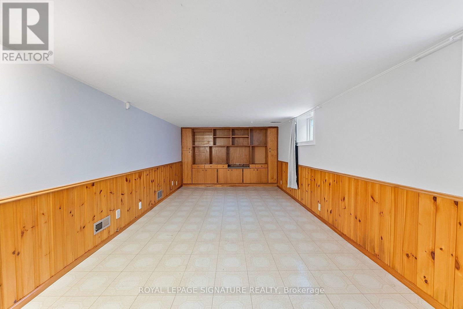 6 Robindale Avenue, Toronto, Ontario  M8W 4A9 - Photo 16 - W12662356