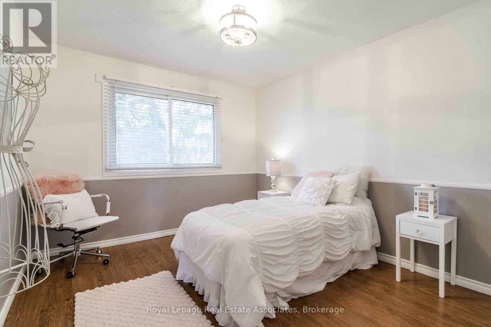 Upper - 2407 Mainroyal Street, Mississauga, Ontario  L5L 1E1 - Photo 13 - W12662396