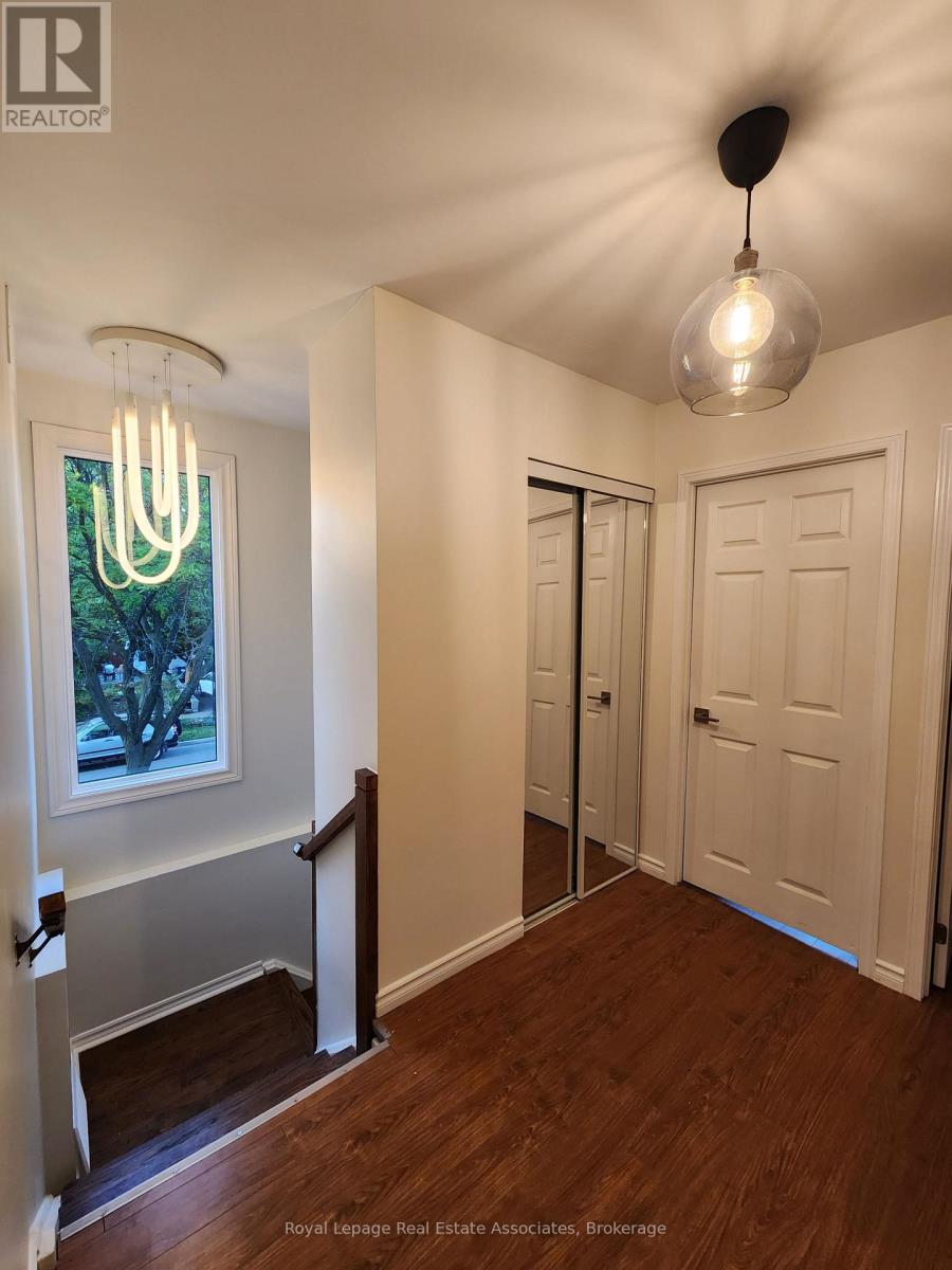 Upper - 2407 Mainroyal Street, Mississauga, Ontario  L5L 1E1 - Photo 17 - W12662396