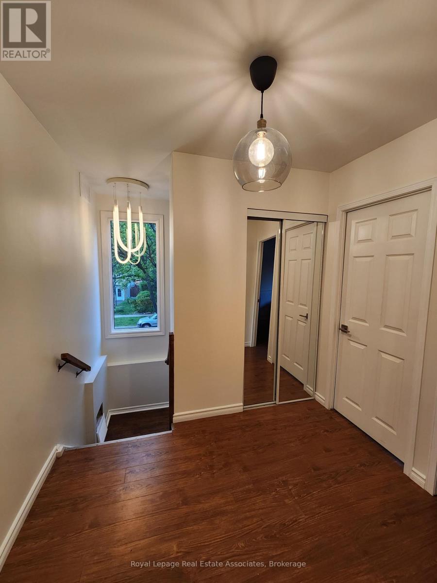 Upper - 2407 Mainroyal Street, Mississauga, Ontario  L5L 1E1 - Photo 20 - W12662396