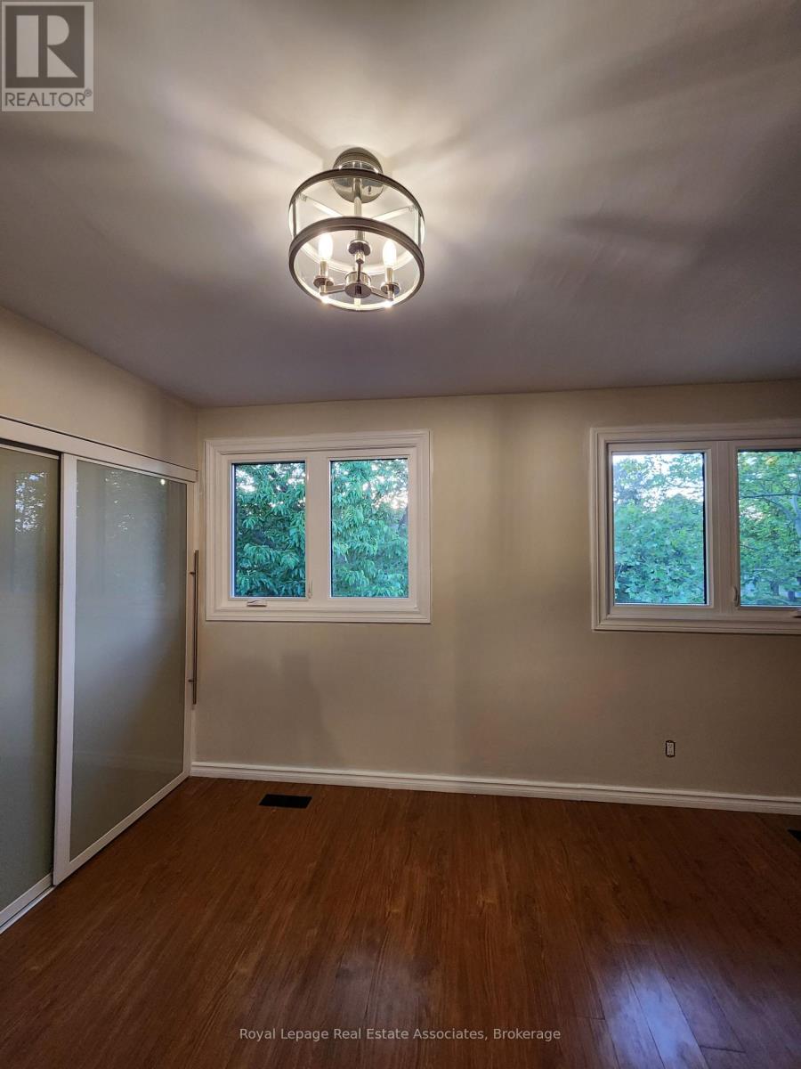 Upper - 2407 Mainroyal Street, Mississauga, Ontario  L5L 1E1 - Photo 21 - W12662396