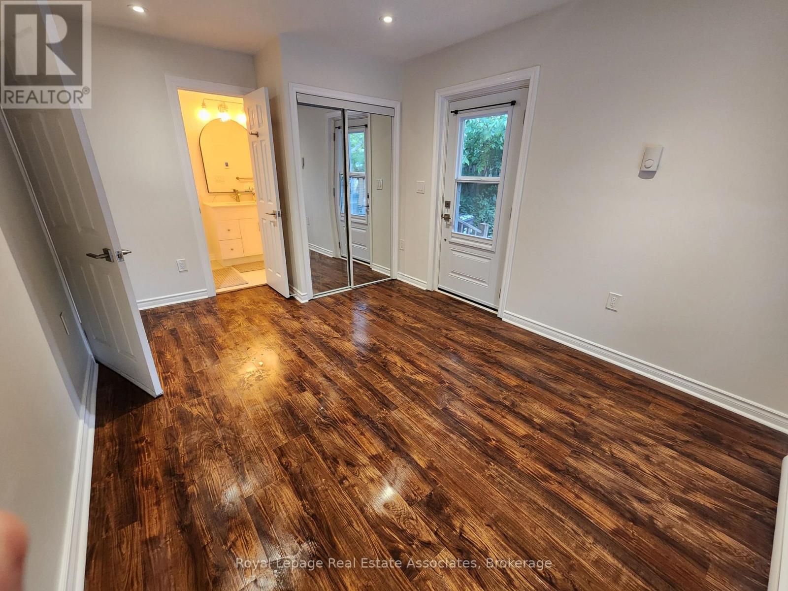 Upper - 2407 Mainroyal Street, Mississauga, Ontario  L5L 1E1 - Photo 23 - W12662396