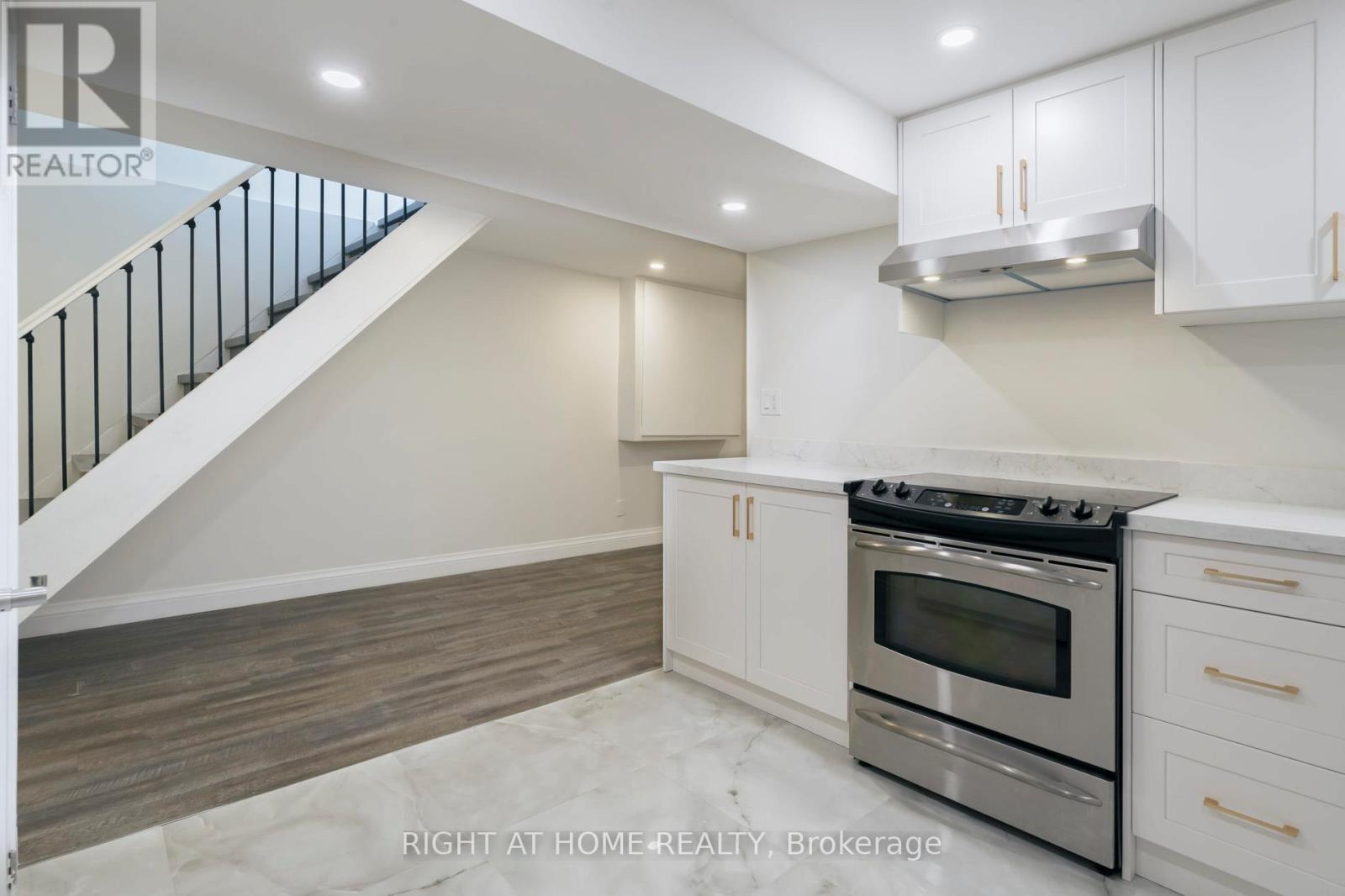 Lower - 2668 Hollington Crescent, Mississauga, Ontario  L5K 1E7 - Photo 12 - W12662500