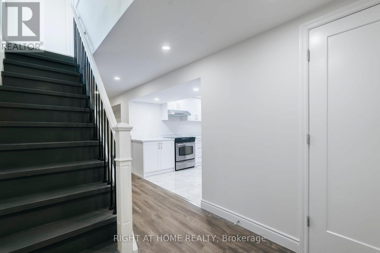 Lower - 2668 Hollington Crescent, Mississauga, Ontario  L5K 1E7 - Photo 6 - W12662500