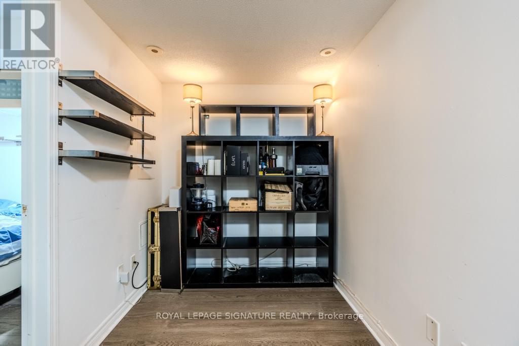 703 - 10 Laidlaw Street, Toronto, Ontario  M6K 1X2 - Photo 10 - W12662564