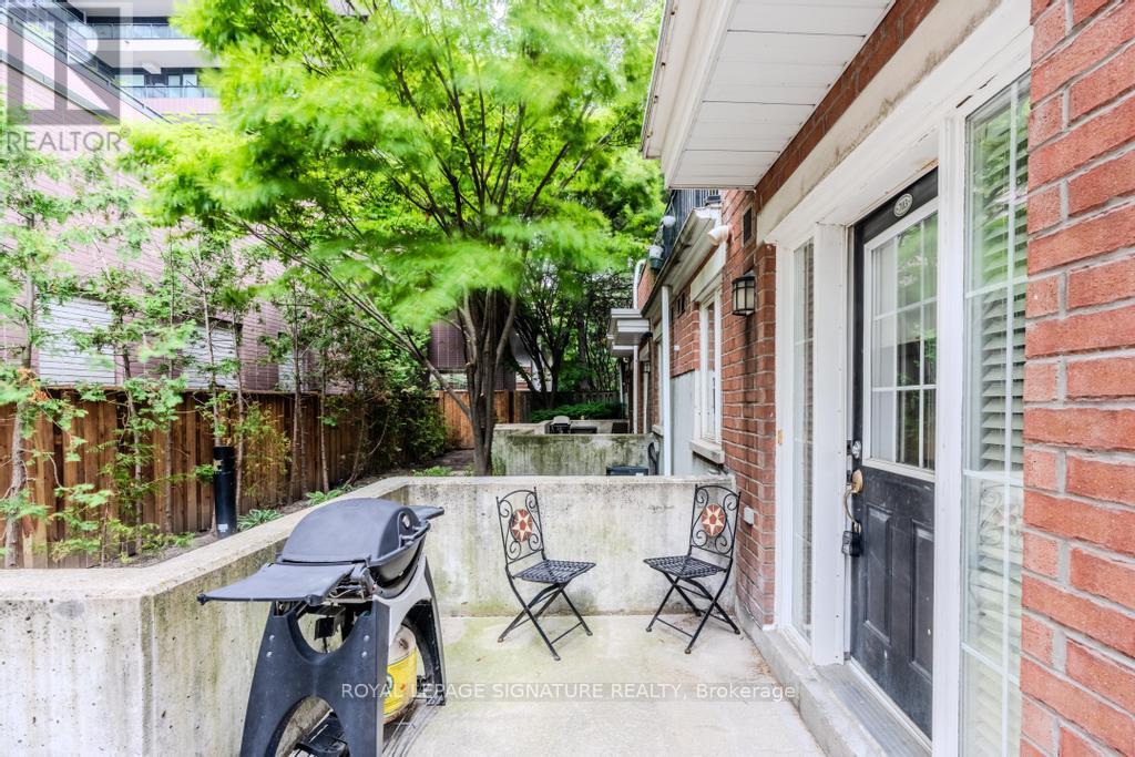 703 - 10 Laidlaw Street, Toronto, Ontario  M6K 1X2 - Photo 13 - W12662564