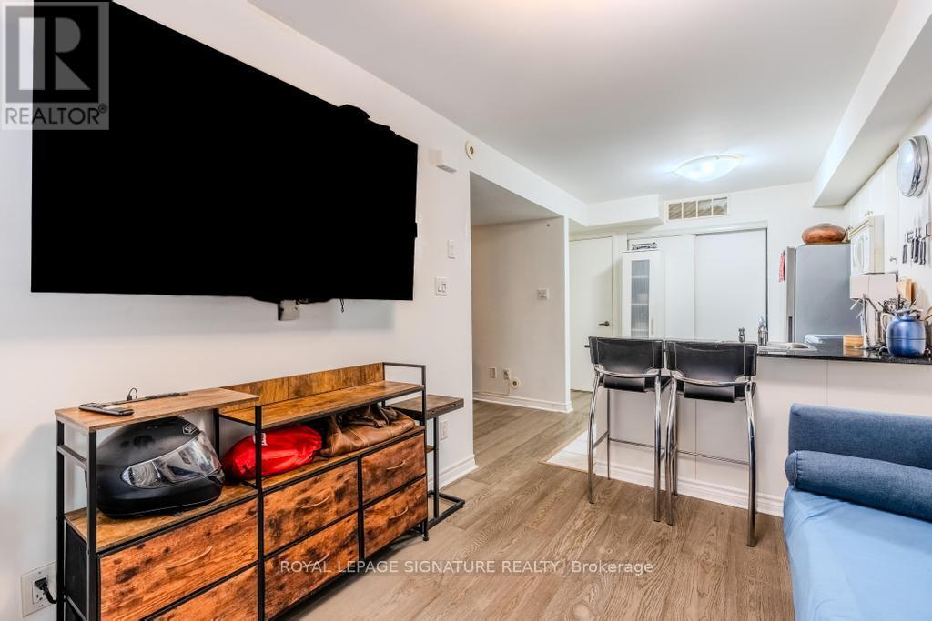 703 - 10 Laidlaw Street, Toronto, Ontario  M6K 1X2 - Photo 5 - W12662564